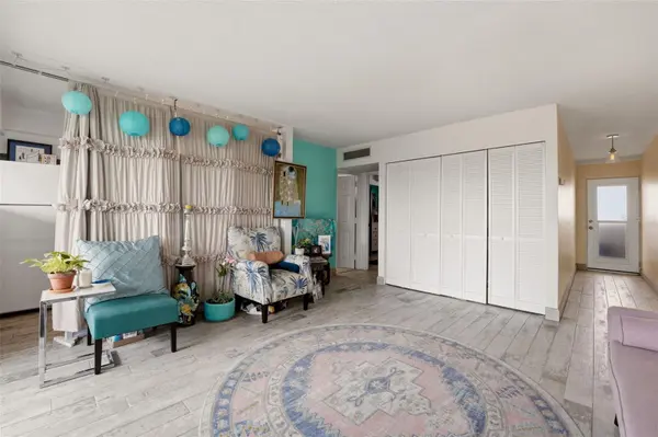 33 S GULFSTREAM AVE #404, Sarasota, FL 34236