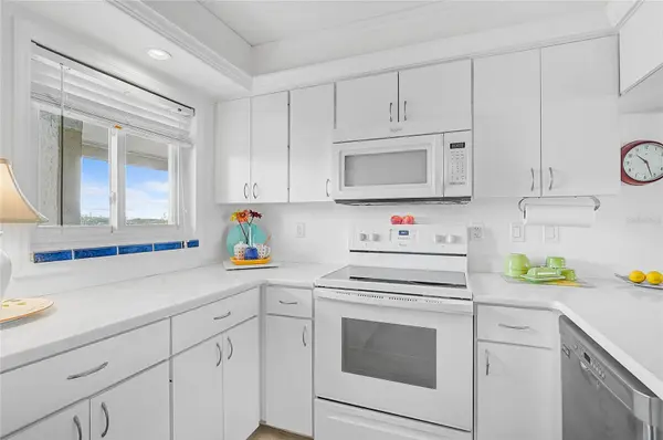 845 BENJAMIN FRANKLIN DR #402, Sarasota, FL 34236