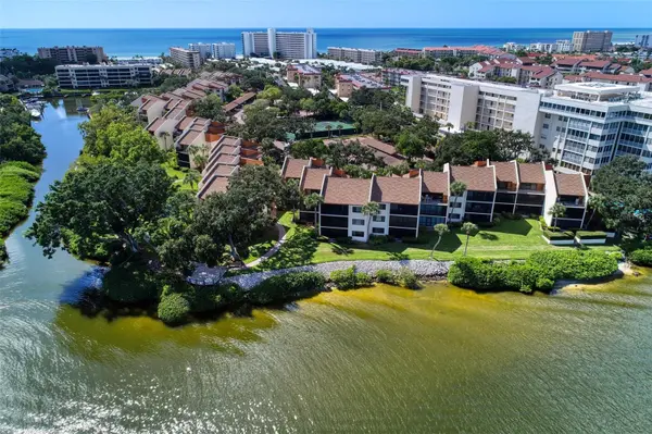 1800 COVE II PL #213, Sarasota, FL 34242