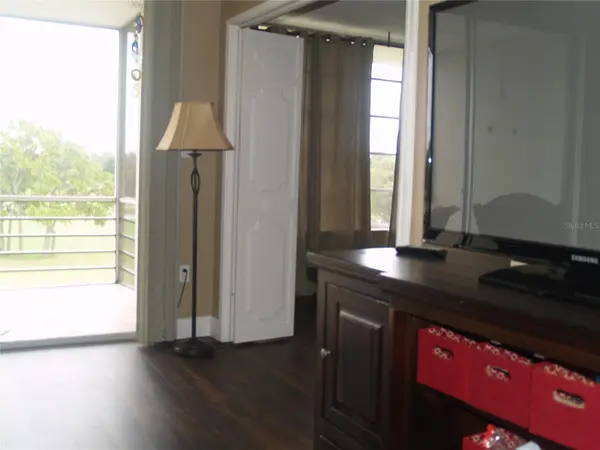 7461 W COUNTRY CLUB DR N #409, Sarasota, FL 34243