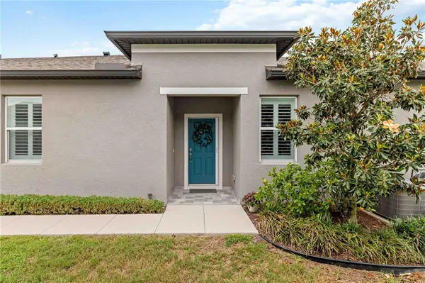 8512 CACHE DR, Sarasota, FL 34240