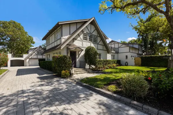 1829 BOUGAINVILLEA ST, Sarasota, FL 34239
