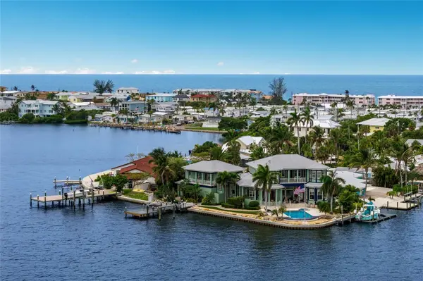 522 BAYVIEW DR, Holmes Beach, FL 34217
