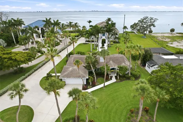 7524 WESTMORELAND DR, Sarasota, FL 34243
