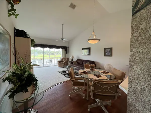 6632 PINEVIEW TER #10-201, Bradenton, FL 34203