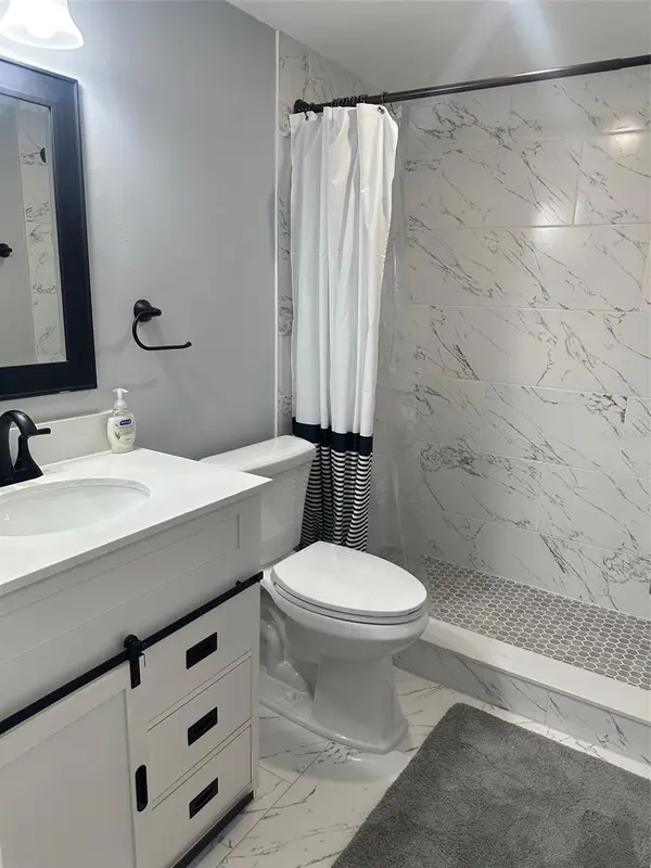 Address not disclosed, Sarasota, FL 34232