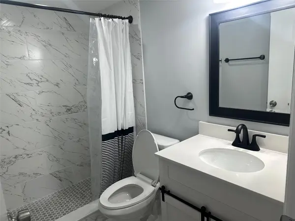Address not disclosed, Sarasota, FL 34232