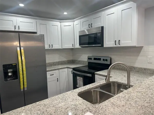 Address not disclosed, Sarasota, FL 34232