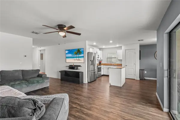 1731 CHATHAM GREEN CIR, Ruskin, FL 33570