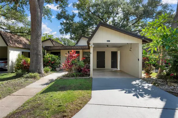 2227 CIRCLEWOOD DR #52, Sarasota, FL 34231