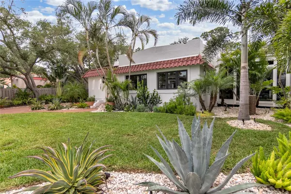 1864 CLEMATIS ST ST, Sarasota, FL 34239