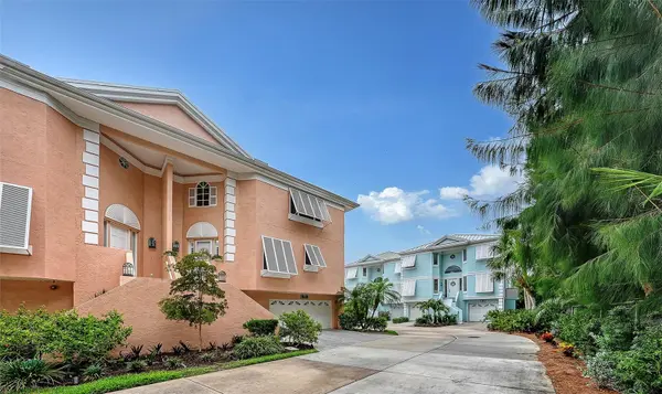 3942 HAMILTON CLUB CIR #13, Sarasota, FL 34242