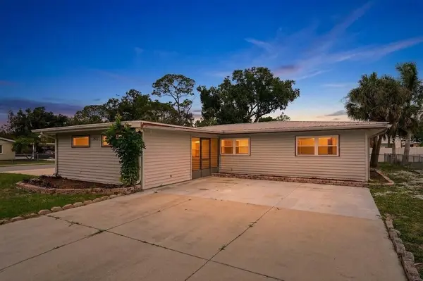 2505 WOOD ST, Sarasota, FL 34237