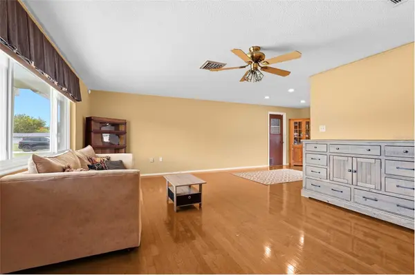 1006 DE LEO DR, Sarasota, FL 34243
