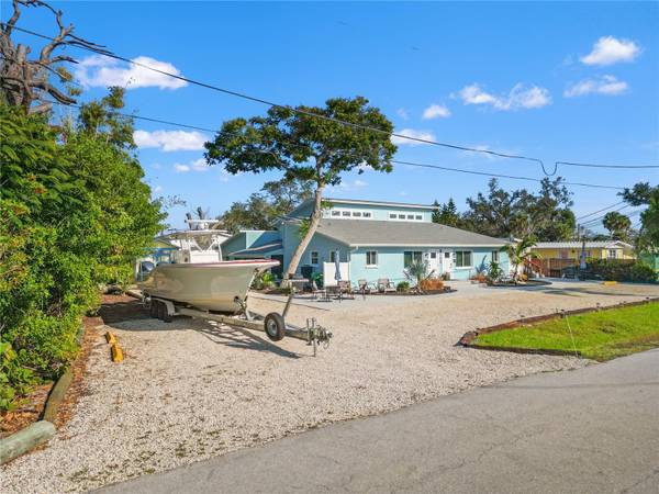 3155 WATERSIDE DR, Englewood, FL 34224