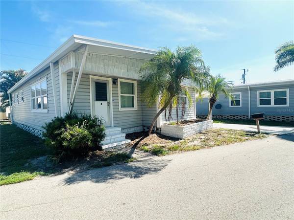 147 MAUI DR, Palmetto, FL 34221