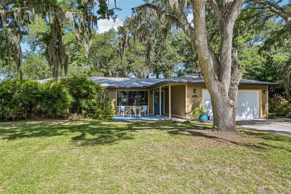 3304 SWAAN LN, Sarasota, FL 34235