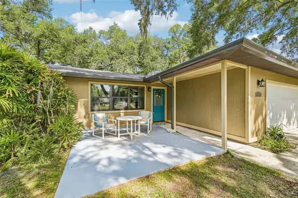 3304 SWAAN LN, Sarasota, FL 34235