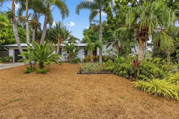 2605 BOTANY AVE, Sarasota, FL 34239