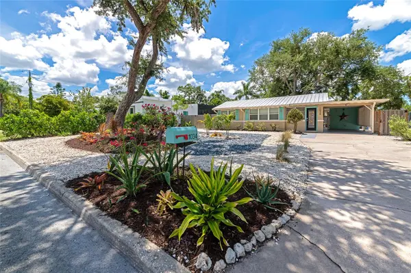 1034 N 22ND ST, Sarasota, FL 34234