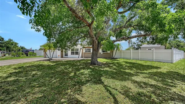 3681 STOKES DR DR, Sarasota, FL 34232