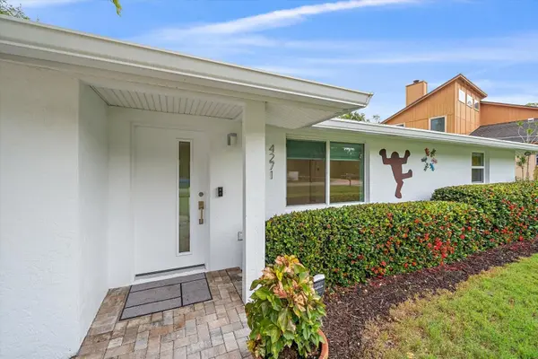 4271 LAGO WAY, Sarasota, FL 34241