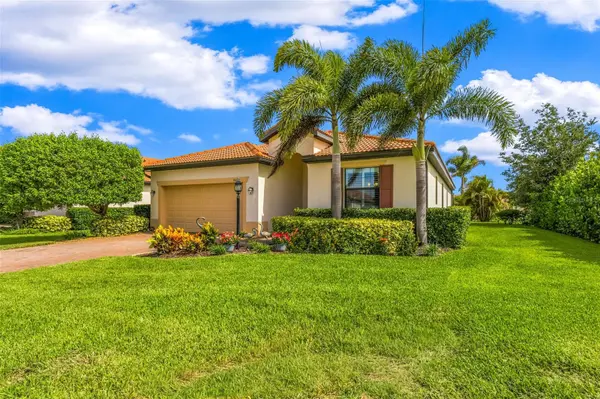 10233 LOCH LOMOND DR, Bradenton, FL 34211