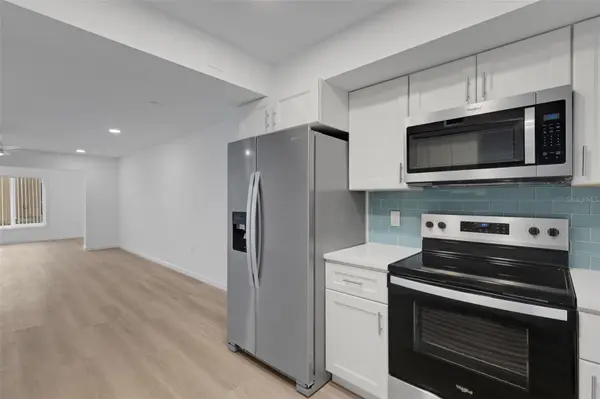2826 W RAINBOW CIR #2818, Sarasota, FL 34231