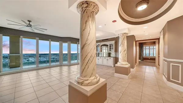 140 RIVIERA DUNES WAY #1204, Palmetto, FL 34221