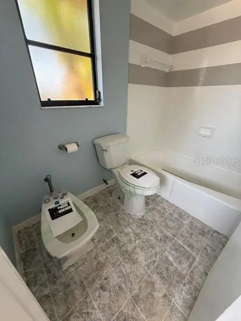 465 E SEMINOLE DR, Venice, FL 34293