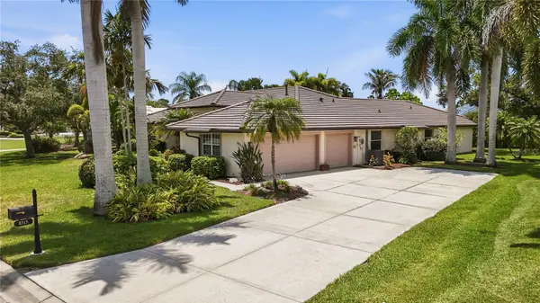 8315 DEERBROOK CIR, Sarasota, FL 34238