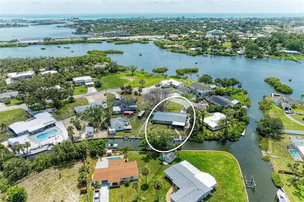 302 DONA DR, Nokomis, FL 34275