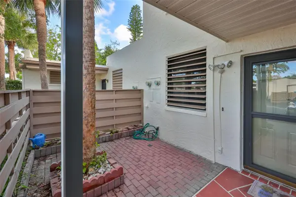 647 WOODLAWN DR #647, Bradenton, FL 34210