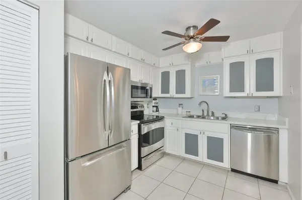 647 WOODLAWN DR #647, Bradenton, FL 34210