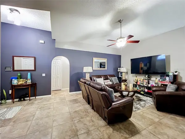 2131 CORNER SCHOOL DR, Orlando, FL 32820