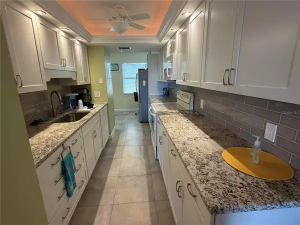 204 3RD ST W #405, Bradenton, FL 34205