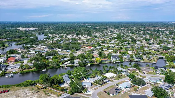 2103 LUSITANIA DR, Sarasota, FL 34231
