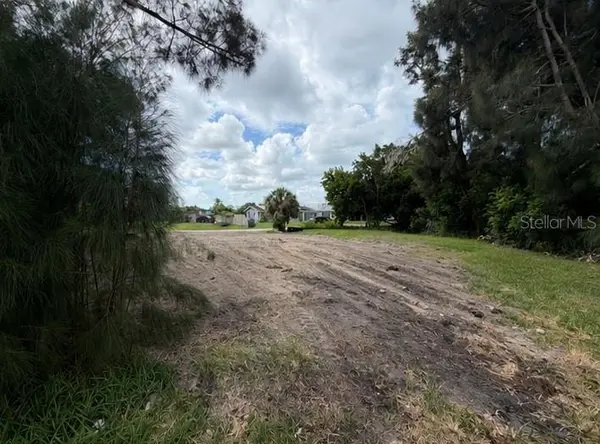 1020 LINDEN RD, Venice, FL 34293
