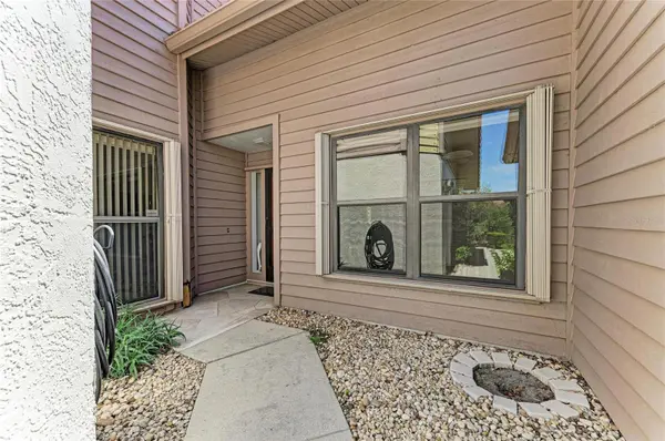 3946 WILSHIRE CIR E #168, Sarasota, FL 34238