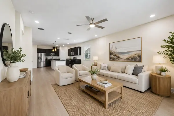 8418 NANDINA DR, Sarasota, FL 34240