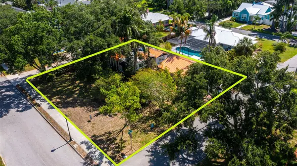 219 24 ST W, Bradenton, FL 34205