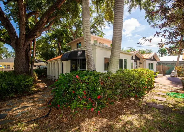 219 24 ST W, Bradenton, FL 34205