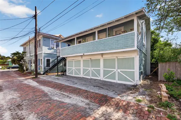 633 7TH AVE N, St Petersburg, FL 33701
