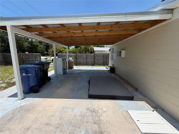 2195 PARK RD, Venice, FL 34293