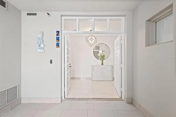 2450 HARBOURSIDE DR #244, Longboat Key, FL 34228