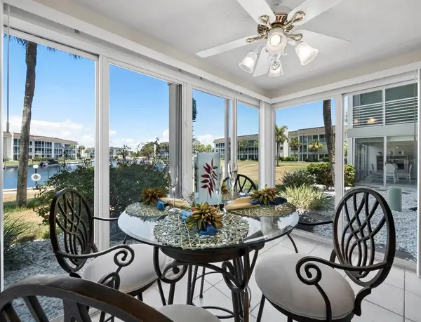 4350 CHATHAM DR #105, Longboat Key, FL 34228