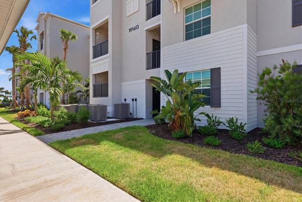 19140 SCALLOP LOOP #108, Lakewood Ranch, FL 34211