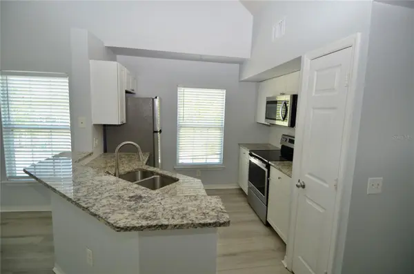 5621 BIDWELL Pkwy #202, Sarasota, FL 34233
