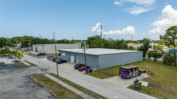 2169 10TH ST, Sarasota, FL 34237