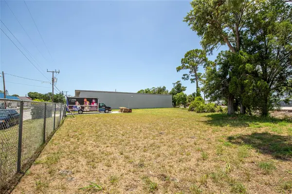 2169 10TH ST, Sarasota, FL 34237
